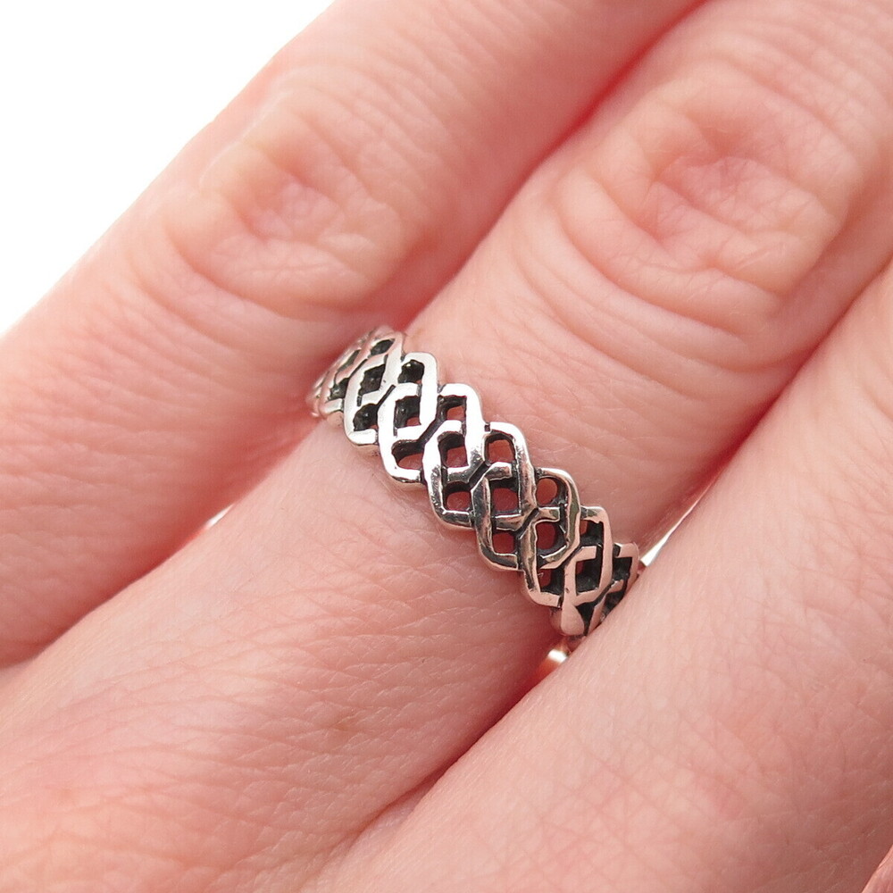 925 Sterling Silver Vintage Celtic Knot Oxidized Band Ring Size 5